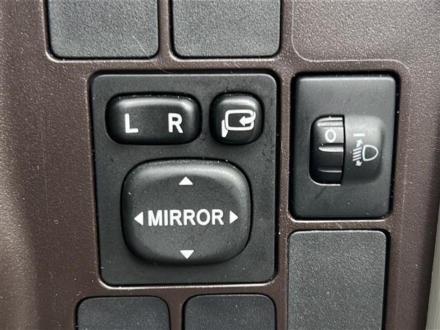 パッソ Ｘ　禁煙車／横滑り防止装置／社外ＳＤナビ／ＨＩＤヘッドライト／ＥＴＣ☆社外ＡＷ／純正フロアマット／電動格納ミラー／ドアバイザー／リモコンキー／保証書／記録簿（14枚目）