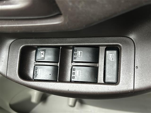 パッソ Ｘ　禁煙車／横滑り防止装置／社外ＳＤナビ／ＨＩＤヘッドライト／ＥＴＣ☆社外ＡＷ／純正フロアマット／電動格納ミラー／ドアバイザー／リモコンキー／保証書／記録簿（15枚目）