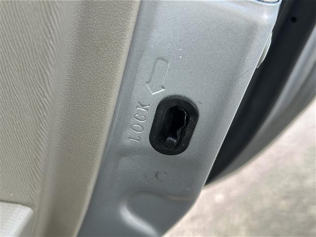 パッソ Ｘ　禁煙車／横滑り防止装置／社外ＳＤナビ／ＨＩＤヘッドライト／ＥＴＣ☆社外ＡＷ／純正フロアマット／電動格納ミラー／ドアバイザー／リモコンキー／保証書／記録簿（31枚目）