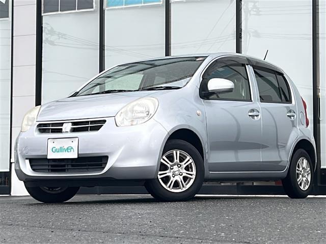 パッソ Ｘ　禁煙車／横滑り防止装置／社外ＳＤナビ／ＨＩＤヘッドライト／ＥＴＣ☆社外ＡＷ／純正フロアマット／電動格納ミラー／ドアバイザー／リモコンキー／保証書／記録簿（33枚目）