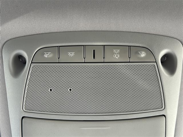 エクストレイル ２０Ｓ　Ｖセレクション　禁煙車／Ｂカメラ／ドラレコ／シートヒーター／オートライト／コーナーセンサー／横滑り防止装置／純正ディスプレイオーディオ／ステアリングスイッチ／ＥＴＣ／純正ＡＷ／純正フロアマット／エンジンスターター（6枚目）