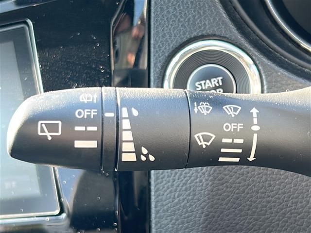 エクストレイル ２０Ｓ　Ｖセレクション　禁煙車／Ｂカメラ／ドラレコ／シートヒーター／オートライト／コーナーセンサー／横滑り防止装置／純正ディスプレイオーディオ／ステアリングスイッチ／ＥＴＣ／純正ＡＷ／純正フロアマット／エンジンスターター（12枚目）