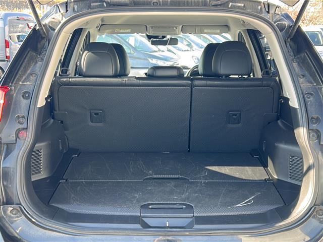 エクストレイル ２０Ｓ　Ｖセレクション　禁煙車／Ｂカメラ／ドラレコ／シートヒーター／オートライト／コーナーセンサー／横滑り防止装置／純正ディスプレイオーディオ／ステアリングスイッチ／ＥＴＣ／純正ＡＷ／純正フロアマット／エンジンスターター（30枚目）