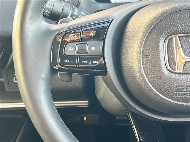 ヴェゼル e:HEV Z ホンダセンシング/寒冷地仕様/ドラレコ/純正ディスプレイオーディオ/BSM/バックカメラ/電動リアゲート/LEDオートライト/ハーフレザーシート/ステアリングヒーター/ステアリングスイッチ/純正AW(8枚目)