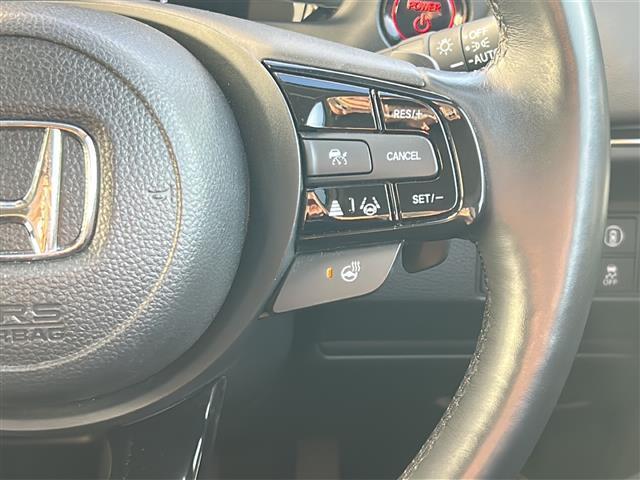 ヴェゼル e:HEV Z ホンダセンシング/寒冷地仕様/ドラレコ/純正ディスプレイオーディオ/BSM/バックカメラ/電動リアゲート/LEDオートライト/ハーフレザーシート/ステアリングヒーター/ステアリングスイッチ/純正AW(9枚目)