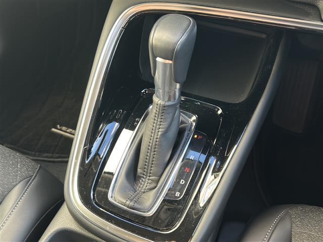 ヴェゼル e:HEV Z ホンダセンシング/寒冷地仕様/ドラレコ/純正ディスプレイオーディオ/BSM/バックカメラ/電動リアゲート/LEDオートライト/ハーフレザーシート/ステアリングヒーター/ステアリングスイッチ/純正AW(13枚目)