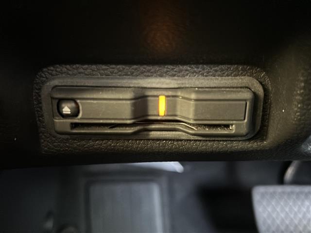 ヴェゼル e:HEV Z ホンダセンシング/寒冷地仕様/ドラレコ/純正ディスプレイオーディオ/BSM/バックカメラ/電動リアゲート/LEDオートライト/ハーフレザーシート/ステアリングヒーター/ステアリングスイッチ/純正AW(18枚目)