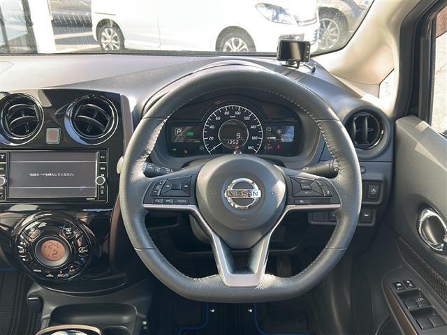 ノート ｅ－パワー　メダリスト　ＦＯＵＲ　禁煙車／クルコン／純正ナビ／全方位／ドラレコ／エマージェンシーブレーキ／踏み間違い衝突防止アシスト／レーンキープアシスト／デジタルインナーミラー／ＬＥＤオートライト／フォグランプ／ハーフレザーシート（2枚目）