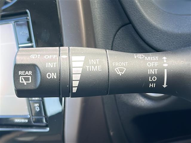 ノート ｅ－パワー　メダリスト　ＦＯＵＲ　禁煙車／クルコン／純正ナビ／全方位／ドラレコ／エマージェンシーブレーキ／踏み間違い衝突防止アシスト／レーンキープアシスト／デジタルインナーミラー／ＬＥＤオートライト／フォグランプ／ハーフレザーシート（10枚目）