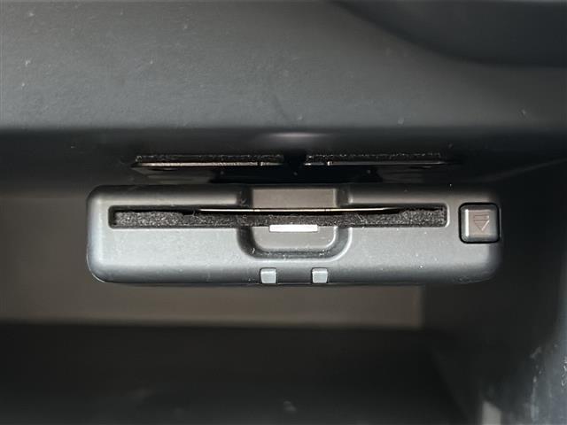 ノート ｅ－パワー　メダリスト　ＦＯＵＲ　禁煙車／クルコン／純正ナビ／全方位／ドラレコ／エマージェンシーブレーキ／踏み間違い衝突防止アシスト／レーンキープアシスト／デジタルインナーミラー／ＬＥＤオートライト／フォグランプ／ハーフレザーシート（20枚目）