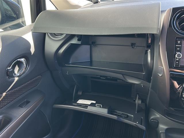 ノート ｅ－パワー　メダリスト　ＦＯＵＲ　禁煙車／クルコン／純正ナビ／全方位／ドラレコ／エマージェンシーブレーキ／踏み間違い衝突防止アシスト／レーンキープアシスト／デジタルインナーミラー／ＬＥＤオートライト／フォグランプ／ハーフレザーシート（23枚目）