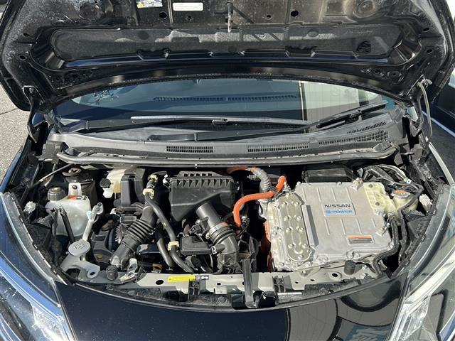 ノート ｅ－パワー　メダリスト　ＦＯＵＲ　禁煙車／クルコン／純正ナビ／全方位／ドラレコ／エマージェンシーブレーキ／踏み間違い衝突防止アシスト／レーンキープアシスト／デジタルインナーミラー／ＬＥＤオートライト／フォグランプ／ハーフレザーシート（40枚目）