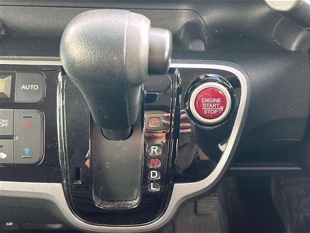 N-BOX G・Lパッケージ 4WD/純正ディスプレイオーディオ/AM/FM/ワンセグ/CD/BT/シートヒーター/ステアリングスイッチ/片側パワースライドドア/衝突被害軽減システム/ビルトインETC/ドアバイザー/集中ドアロック(9枚目)