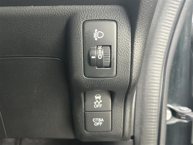 N-BOX G・Lパッケージ 4WD/純正ディスプレイオーディオ/AM/FM/ワンセグ/CD/BT/シートヒーター/ステアリングスイッチ/片側パワースライドドア/衝突被害軽減システム/ビルトインETC/ドアバイザー/集中ドアロック(14枚目)