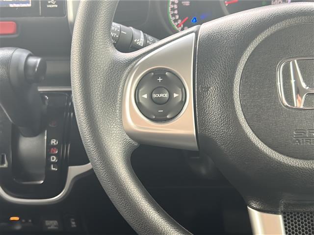 N-BOX G・Lパッケージ 4WD/純正ディスプレイオーディオ/AM/FM/ワンセグ/CD/BT/シートヒーター/ステアリングスイッチ/片側パワースライドドア/衝突被害軽減システム/ビルトインETC/ドアバイザー/集中ドアロック(15枚目)