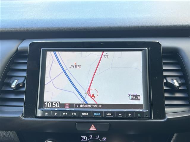 フィット ホーム　禁煙車／ホンダセンシング／純正ナビ／寒冷地仕様／コーナーセンサー／バックカメラ☆ＬＥＤオートライト／オートマチックハイビーム／ハーフレザーシート／前後ドライブレコーダー／ステアリングスイッチ／ＥＴＣ（4枚目）
