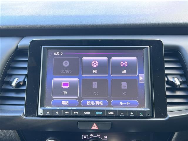 フィット ホーム　禁煙車／ホンダセンシング／純正ナビ／寒冷地仕様／コーナーセンサー／バックカメラ☆ＬＥＤオートライト／オートマチックハイビーム／ハーフレザーシート／前後ドライブレコーダー／ステアリングスイッチ／ＥＴＣ（6枚目）