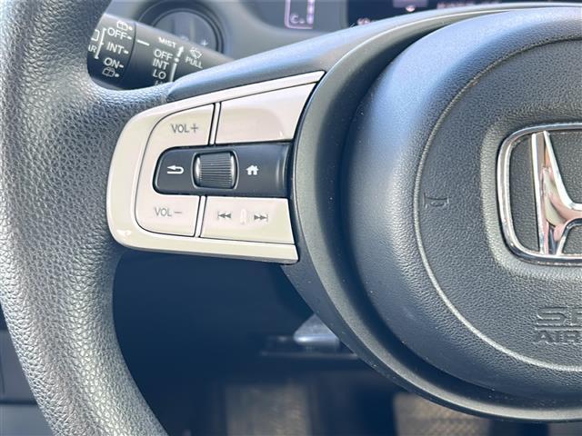 フィット ホーム　禁煙車／ホンダセンシング／純正ナビ／寒冷地仕様／コーナーセンサー／バックカメラ☆ＬＥＤオートライト／オートマチックハイビーム／ハーフレザーシート／前後ドライブレコーダー／ステアリングスイッチ／ＥＴＣ（11枚目）