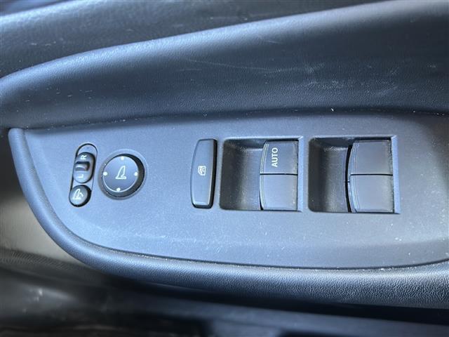 フィット ホーム　禁煙車／ホンダセンシング／純正ナビ／寒冷地仕様／コーナーセンサー／バックカメラ☆ＬＥＤオートライト／オートマチックハイビーム／ハーフレザーシート／前後ドライブレコーダー／ステアリングスイッチ／ＥＴＣ（19枚目）