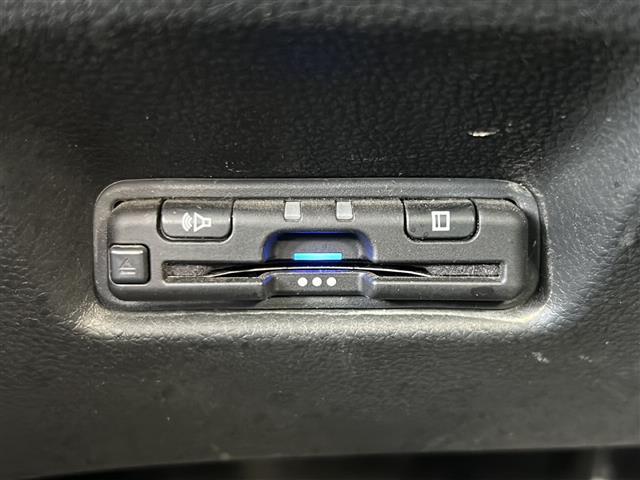 フィット ホーム　禁煙車／ホンダセンシング／純正ナビ／寒冷地仕様／コーナーセンサー／バックカメラ☆ＬＥＤオートライト／オートマチックハイビーム／ハーフレザーシート／前後ドライブレコーダー／ステアリングスイッチ／ＥＴＣ（21枚目）