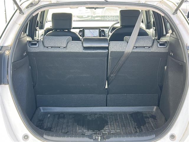 フィット ホーム　禁煙車／ホンダセンシング／純正ナビ／寒冷地仕様／コーナーセンサー／バックカメラ☆ＬＥＤオートライト／オートマチックハイビーム／ハーフレザーシート／前後ドライブレコーダー／ステアリングスイッチ／ＥＴＣ（27枚目）