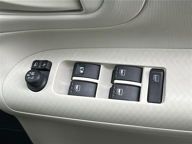 ムーヴキャンバス Ｘリミテッド　ＳＡＩＩ　スマートアシスト／両側Ｐスラ／純正ナビ／コーナーセンサー／横滑り防止装置／バックカメラ／オートライト／ステアリングスイッチ／純正フロアマット／電動格納ミラー／スマートキー×２／エンジンスタ（17枚目）