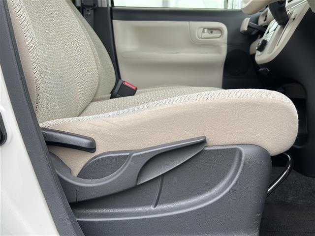 ムーヴキャンバス Ｘリミテッド　ＳＡＩＩ　スマートアシスト／両側Ｐスラ／純正ナビ／コーナーセンサー／横滑り防止装置／バックカメラ／オートライト／ステアリングスイッチ／純正フロアマット／電動格納ミラー／スマートキー×２／エンジンスタ（23枚目）