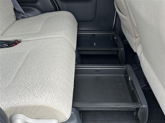 ムーヴキャンバス Ｘリミテッド　ＳＡＩＩ　スマートアシスト／両側Ｐスラ／純正ナビ／コーナーセンサー／横滑り防止装置／バックカメラ／オートライト／ステアリングスイッチ／純正フロアマット／電動格納ミラー／スマートキー×２／エンジンスタ（27枚目）