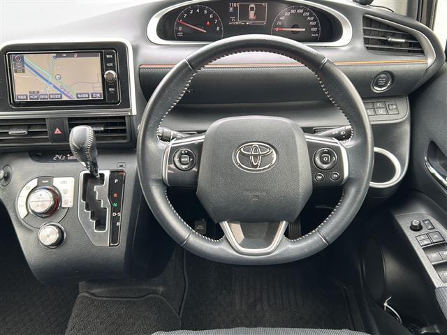 シエンタ Ｇ　セーフティーセンス／両側Ｐスラ／純正ナビ／レーンキープアシスト／横滑り防止装置／フリップダウンモニター／バックカメラ／ステアリングスイッチ／ビルトインＥＴＣ／社外ＡＷ／スペアキー／エンジンスターター（2枚目）