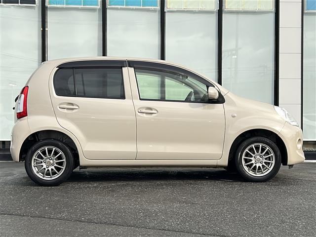 パッソ X 社外ナビ/バックカメラ/社外AW/純正フロアマット/電動格納ミラー/リモコンキー/ドアバイザー/光軸調整/保証書(34枚目)