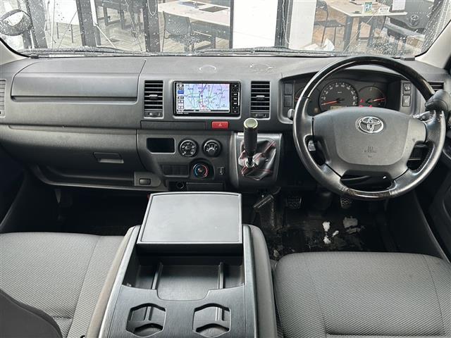 ハイエースバン DX 社外ナビ/ETC/バックカメラ/社外AW/ドライブレコーダー付きデジタルインナーミラー/社外フロアマット/両側スライドドア/ベッドキット/フォグンプ/スタッドレスタイヤ車載(2枚目)