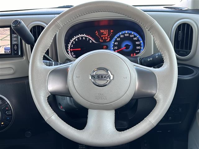 キューブ コダワリセレクション 禁煙車/アイドリングストップ/社外SDナビ/AM/FM/TV/CD/DVD/SD/IPOD/純正フロアマット/レザーシート/オートライト/電動格納ミラー/フォグランプ(10枚目)