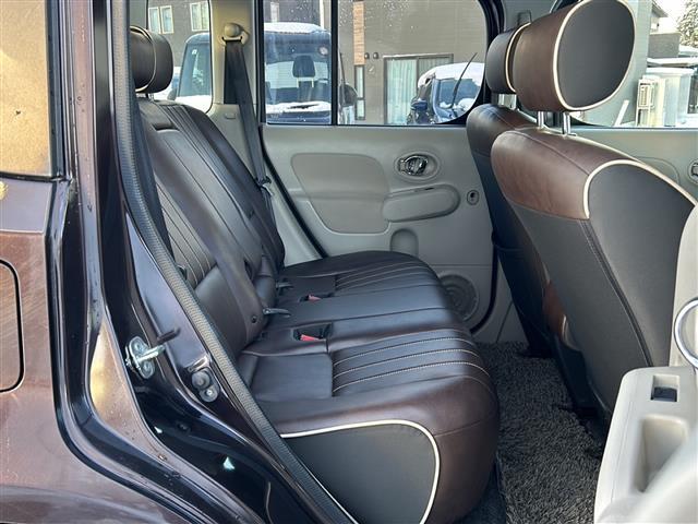 キューブ コダワリセレクション 禁煙車/アイドリングストップ/社外SDナビ/AM/FM/TV/CD/DVD/SD/IPOD/純正フロアマット/レザーシート/オートライト/電動格納ミラー/フォグランプ(23枚目)