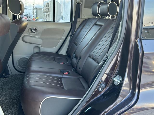 キューブ コダワリセレクション 禁煙車/アイドリングストップ/社外SDナビ/AM/FM/TV/CD/DVD/SD/IPOD/純正フロアマット/レザーシート/オートライト/電動格納ミラー/フォグランプ(25枚目)