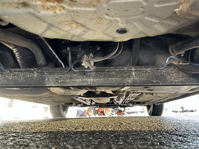 キューブ コダワリセレクション 禁煙車/アイドリングストップ/社外SDナビ/AM/FM/TV/CD/DVD/SD/IPOD/純正フロアマット/レザーシート/オートライト/電動格納ミラー/フォグランプ(41枚目)