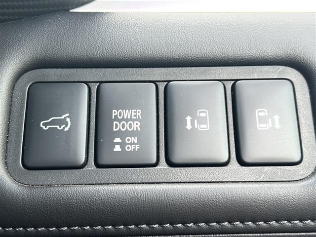 デリカD:5 P 禁煙車/衝突軽減/BSM/全方位/前後ドラレコ/クルコン/ALPINEナビ/テレキャン/ALPINEフリップダウンモニター/両側パワスラ/電動サイドステップ/パワーバックドア/スマートキー×2/ETC(17枚目)