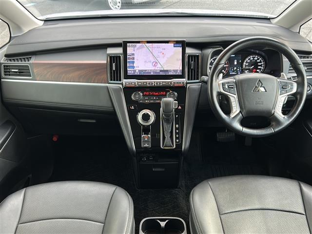 デリカD:5 P 禁煙車/衝突軽減/BSM/全方位/前後ドラレコ/クルコン/ALPINEナビ/テレキャン/ALPINEフリップダウンモニター/両側パワスラ/電動サイドステップ/パワーバックドア/スマートキー×2/ETC(42枚目)