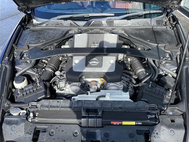 フェアレディＺ ロードスターバージョンＴ　禁煙車／電動オープン／ＢＯＳＥ／純正ナビ／Ｂカメ／ハーフレザー／パワーシート／シートヒーター／エアシート／ＥＴＣ／純正１８インチＡＷ／ＨＫＳマフラー／ＬＥＤヘッドライト／純正フロアマット／スマートキー（41枚目）