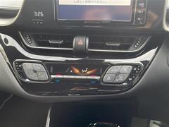 ４ＷＤ　衝突軽減ブレーキ　クルコン　レーンアシスト　コーナーセンサー　純正ＳＤナビ　Ｂｌｕｅｔｏｏｔｈ／ＣＤ／ＤＶＤ　フルセグＴＶ　バックカメラ　ＥＴＣ　レザーシート　前席シートヒーター　ＬＥＤライト 6