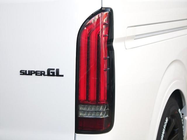 スーパーGL ダークプライムII パールホワイト デジタルインナーミラー パワースライドドア ローダウン FLEXオリジナルフロントスポイラー オーバーフェンダー ベットキットType2 バルベログランデアルミ ナスカータイヤ 車中泊(13枚目)