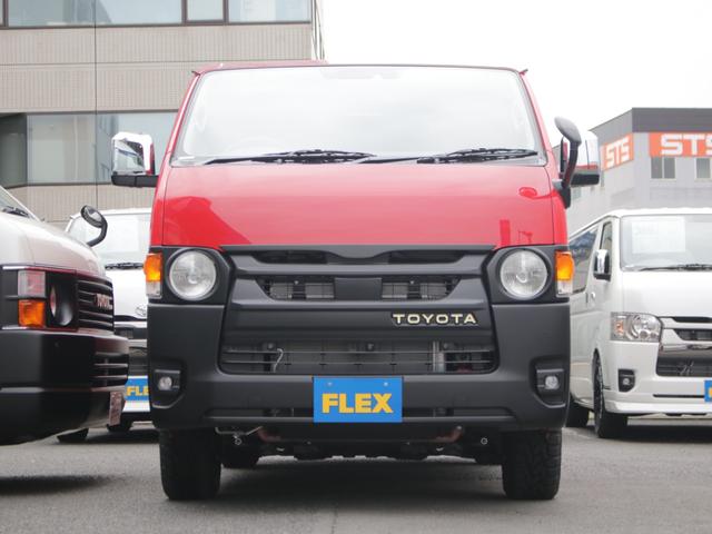 ロングスーパーGL 丸目フェイスチェンジ 丸目キット TOYOTAマーク マットブラック塗装 アルミホイール オープンカントリータイヤ 寒冷地仕様 デジタルインナーミラー パノラミックビューモニター レッド シートカバー(30枚目)