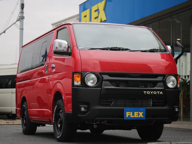 ロングスーパーGL 丸目フェイスチェンジ 丸目キット TOYOTAマーク マットブラック塗装 アルミホイール オープンカントリータイヤ 寒冷地仕様 デジタルインナーミラー パノラミックビューモニター レッド シートカバー(45枚目)