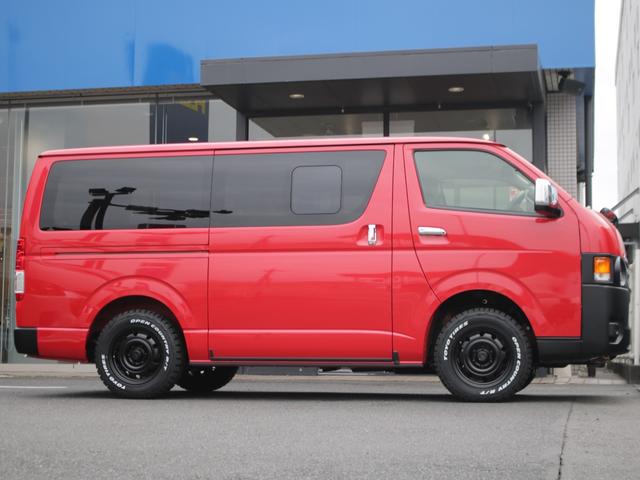 ロングスーパーGL 丸目フェイスチェンジ 丸目キット TOYOTAマーク マットブラック塗装 アルミホイール オープンカントリータイヤ 寒冷地仕様 デジタルインナーミラー パノラミックビューモニター レッド シートカバー(53枚目)