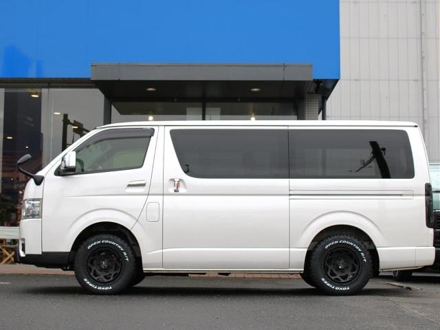 ハイエースバン スーパーGL ダークプライムII オフロード 新品タイヤ 新品アルミホイール BIG-Xパーフェクトフィット ETC2.0 ドラレコ有 フロアマット ルーフスピーカー アームレスト フロントスポイラー LEDテールランプ ベッドキット(17枚目)