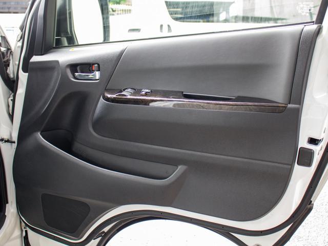 ハイエースバン スーパーGL ダークプライムII 買取直販 足回り強化パーツ ディーゼル 4WD ナビ付 前後ドラレコ パノラミックビューモニター 両側パワースライドドア デジタルインナーミラー LEDテールランプ アルミホイール モデリスタ エアロ(35枚目)