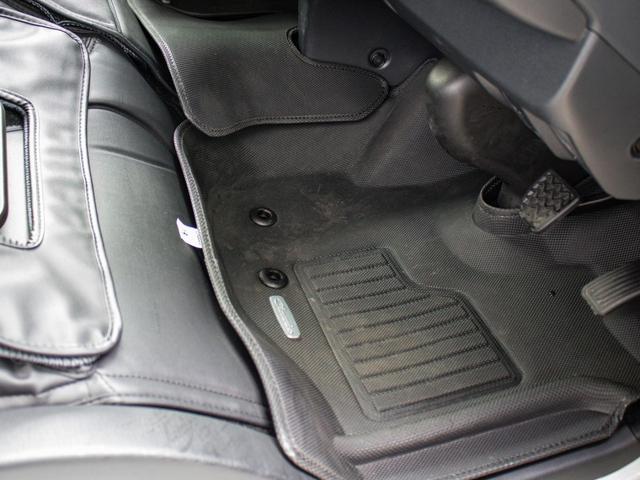 ハイエースバン スーパーGL ダークプライムII 買取直販 足回り強化パーツ ディーゼル 4WD ナビ付 前後ドラレコ パノラミックビューモニター 両側パワースライドドア デジタルインナーミラー LEDテールランプ アルミホイール モデリスタ エアロ(36枚目)