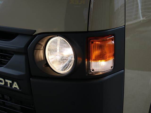 ハイエースバン ロングスーパーGL 丸目 BIG-Xナビ ETC2.0 パノラミックビューモニター エアバック アースカラー ベージュ フロントスポイラー アルミホイール LEDテール シートカバー全席 ベッドキット オーバーフェンダー(21枚目)