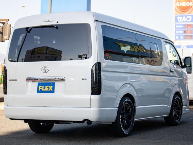 ハイエースワゴン ＧＬ　ＢＩＧ－Ｘナビ　ＥＴＣ２．０　フリップダウン　ルースピ　ローダウン　フロントスポイラー　オバフェン　アヴェスト　ウィンカーミラー　インパネ　シートカバー　エアバック　フローリング　ベッドキット　ＬＥＤ（76枚目）