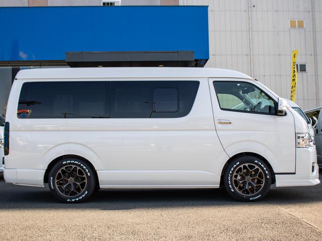 ハイエースワゴン ＧＬ　ＢＩＧ－Ｘナビ　ＥＴＣ２．０　フリップダウン　ルースピ　ローダウン　フロントスポイラー　オバフェン　アヴェスト　ウィンカーミラー　インパネ　シートカバー　エアバック　フローリング　ベッドキット　ＬＥＤ（77枚目）