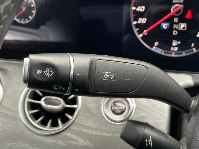 ＣＬＳクラス ＣＬＳ２２０ｄ　スポーツ　エクスクルーシブパッケージ　パノラマＳＲ　Ｂｕｒｍｅｓｔｅｒ　ＡＣＣ　ＨＵＤ　ＬＫＡ　ＢＳＭ　ナビ　３６０度カメラ　ＣａｒＰｌａｙ　ＴＶ　黒革　シートヒーター　シートエアコン　　ＬＥＤ　パフュームアトマイザー　パワーバックドア（50枚目）